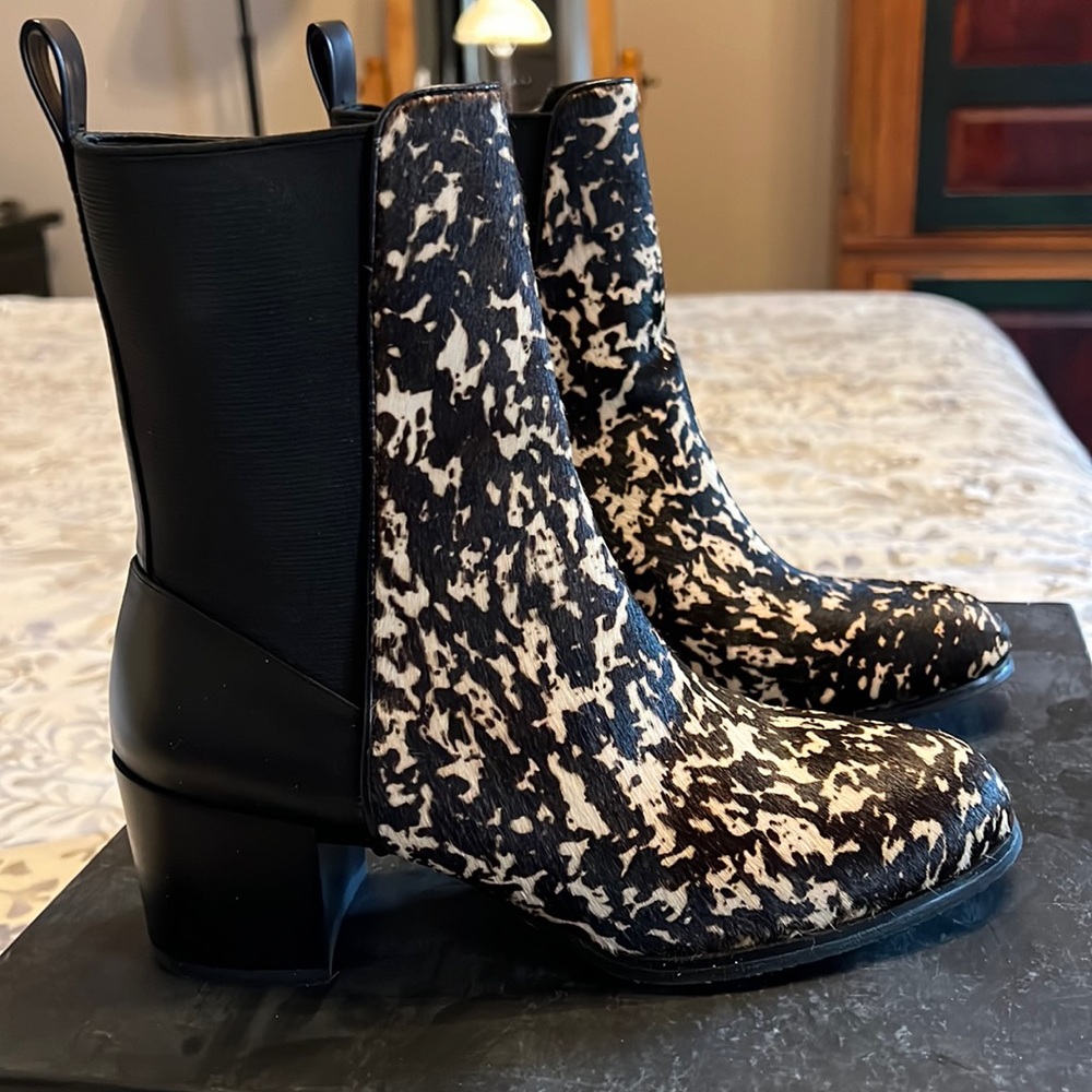 Adrianna Papell Blair black white calf hair boots booties 6.5